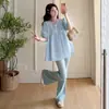 Top de verano para maternidad 2025 nuevo estilo coreano bordado cuello en V que reduce la edad holgado adelgazante versátil manga corta camisa babydoll