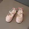 Sandalias Cerradas Estilo Coreano de Moda para Bebé Verano 2026 Nuevas Sandalias Romanas Huecas con Lazo para Niñas Sandalias de Suela Suave