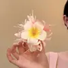 Grampo de Cabelo Estilo Férias de Verão Orquídea Borboleta para Mulheres, Acessório de Cabelo Lateral com Flor Artificial, Presilha de Cabelo de Alta Qualidade Estilo Coreano, Ornamento de Cabelo para Sessão de Fotos Estilo Antigo
