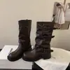 Botas de montaria femininas de cano médio, novo outono/inverno 2026, estilo britânico vintage, com aumento de altura, salto grosso, cano plissado empilhado, botas de ciclismo
