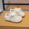 Zapatos para Niñas Zapatos Deportivos 2026 Primavera Nuevas Llegadas Niños Encaje Moño Suela Suave Casual Ligeros Zapatos de Entrenamiento Alemanes Modernos