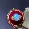 Anel de Opala Natural Super Bonito com Bela Cor, Excelente Qualidade de Cristal, Design e Acabamento Deslumbrantes, Pedra Principal 9X11Mm, Fabricante