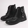 Botas Martens Femininas 2026 Outono Inverno Novo Estilo Coreano Estudante Todas as Estações Emagrecedoras Botas Curtas Transfronteiriças Tamanho Grande Bico Redondo Sola Grossa Calçados Femininos