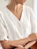 Camisa Blanca de Mujer con Cuello en V, Adorno de Encaje Jacquard, Mangas Cortas Abullonadas, Primavera/Verano 2026, Transfronteriza de Amazon Europeo y Americano