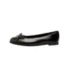 Versão em Estoque~Sapatilhas de Couro com Cera e Óleo Estilo Retrô Francês 2026 Bico Redondo Pequeno Laço Bico Baixo Sapatos Únicos para Mulheres