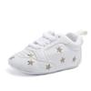 Novedad Primavera y Otoño Zapatos Deportivos Corazón Rojo Cinco Estrellas Zapatos para Bebé Zapatos para Niños Pequeños Suela Suave Zapatillas Blancas Venta al por Mayor Transpirables