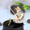 Decoración de Paisajismo para Acuario con Jiang Taigong Pescando en una Balsa de Bambú, Escena de Pesca en Balsa de Bambú Flotante, Adorno de Estanque en Patio para Hombre Mayor