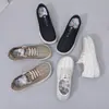 Novo Estilo Primavera e Outono Atacado Sapatos de Pano Antigos de Pequim para Mulheres, Sapatos de Mãe de Sola Macia, Sapatos Únicos Tricotados Respiráveis, Mocassins Confortáveis