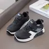 Zapatillas Deportivas Infantiles 2026 Primavera/Otoño Nuevas Elegantes Versátiles Suela Suave Antideslizantes Niños Medianos a Grandes Casual Cómodas Zapatos de Papá