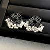 Pendientes de plata con luz de aguja, de lujo, de circonita negra de alta gama, con un toque de amor, pendientes geométricos de temperamento nicho, con un diseño único y sentido del humor.