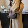 Bolsa Feminina de Lã de Grande Capacidade para Uso Casual e Deslocamento 2025 Nova Mais Fácil de Combinar Bolsa de Ombro com Corrente Transversal Bolsa Tote