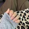 Gato Fofo Leopardo Francês Usando Unhas Postiças Brancas Doces e Quentes Peças de Unha Postiça Removíveis Prontas 30 Peças