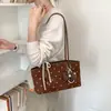 Popular Bolso Tote de Lunares Retro Estilo Coreano Otoñal Simple de Gran Capacidad para Mujer, Bolso de Hombro Nuevo Súper Popular para el Trabajo 2026