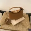 Bolsa de Ombro Elegante e Fashionável Estilo Coreano Nicho para Mulheres Inverno 2025 Nova Casual Simples Fashionável Estilo Estrangeiro