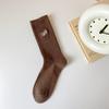 Calcetines largos con letras bordadas para hombre, de algodón, deportivos, de goma alta, de moda, para otoño e invierno, con bordados a juego y de tubo medio.