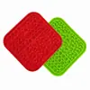 Alfombrilla de Silicona Roja para Lamer Perros con 48 Ventosas, Alimentador Lento de Doble Textura con Premios para Alivio de la Ansiedad, Alfombrilla Lamedora para Perros y Gatos