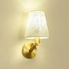 Lámpara de pared de cobre lámpara de noche de dormitorio led moderna minimalista villa americana lujo sala de estar escaleras lámpara de pared de latón