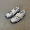 Sapatos Mary Jane Quadrados de Velcro Estilo Francês Retrô para Mulheres, Novos Modelos de Primavera e Outono, Sapatos Rasos Versáteis com Salto Aumentado e Solado Grosso