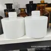 Frasco Difusor de Aromaterapia Cilíndrico Colorido em Estoque, Frasco de Perfume Quadrado Fosco Transparente 100ml, 120ml Recarregável