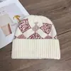Nuevo gorro de punto estilo coreano para otoño e invierno para mujer, diseñado para uso en exteriores, a prueba de viento, protege los oídos, cálido y adecuado para cabezas grandes, perfecto para esquiar y climas fríos