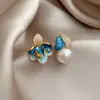 Elegantes Pendientes de Flor de Metal 3D de Alta Gama para Mujer Modernos de Alta Gama con Atmósfera Pendientes de Botón Diseño de Nicho Joyería para Orejas de Lujo Ligero