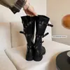 Outono e Inverno Novo Tamanho Plus Slim Ajustável Bico Redondo Salto Baixo Fivela Estilo Motociclista Botas de Cavaleiro Botas Longas Femininas 34-42