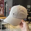 Boné de Baseball Bordado com Letra Estilo Luo Yuxiao para Mulheres, Novo Boné de Topo Macio com Aba Curva 2026 Primavera para Homens, Faz o Rosto Parecer Menor