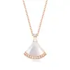 Collar Falda Mini Plata de Ley 925 Nácar Blanco Abanico Forma Ins-Style Diseño de Lujo Ligero Cadena para Clavícula de Nácar Venta al por Mayor desde Fabricante