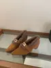 Zapatos Mary Jane de ante con punta fina estilo coreano, hebilla metálica y correa única, nueva colección otoño/invierno 2025 para mujer, bailarinas mullidas de punta baja