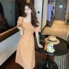 Vestido francés retro de verano 2023, elegante, con cuello cuadrado, de longitud media, cintura ajustada, manga corta, vestido a cuadros para mujer