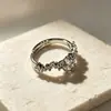 Anillo liso elegante y minimalista para el dedo índice, popular entre las influencers femeninas, anillo hueco de lujo ligero, anillo de lazo de estilo coreano de nicho