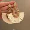 Pendientes Geométricos de Moda Retro de Venta Caliente Transfronteriza Europeos y Americanos, Simples y Versátiles, Elegantes y con Estilo Accesorios de Oreja Tejidos