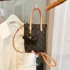 Bolsa de Celular de Design de Nicho de Moda de Alto Valor Transfronteiriça para Mulheres 2026 Nova Versátil Simples Casual para o Trabalho Pequena Bolsa Quadrada