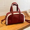 Bolsa de Pelúcia Retrô com Textura de Nicho para Mulheres Nova Coleção Outono/Inverno 2025 Bolsa Transversal Simples Moda Bolsinha de Ombro de Pelúcia