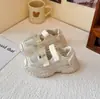Sandalias Deportivas para Niña Estilo Coreano Malla Transpirable Niña Pequeña Punta Cerrada Zapatos de Playa 2026 Verano Nuevos Zapatos Casuales para Niños