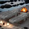 Uma cama de acampamento dobrável premium estável de oito pernas para uso ao ar livre, adequada para adultos e camas dobráveis multiuso portáteis. Possui 6 direções ajustáveis e vem com um colchão e travesseiro. É adequada para acampamento, piquenique