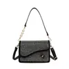 Bolsa Feminina 2026 Verão Nova Tendência Moda Brilhante Envelope Bolsa de Festa Feminina Corrente Ombro Transversal Pequena Quadrada