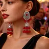 Pendientes Étnicos Bohemios con Borla de Campana de Pedrería Exagerados Clavos Retro Europeos y Americanos Joyería de Oreja Personalizada de Gama Alta