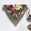 Versión Coreana Bonito Versátil Seda Artificial Estampado Bufanda Cuadrada Pequeña Primavera y Verano Uniforme Bufanda de Cuello Versátil Multifuncional Goma para el Cabello