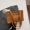 Bolsas Populares de Este Año 2025 Bolsos Nuevos Bolso de Hombro Bordado Retro Versátil Bolso Tote de Gran Capacidad