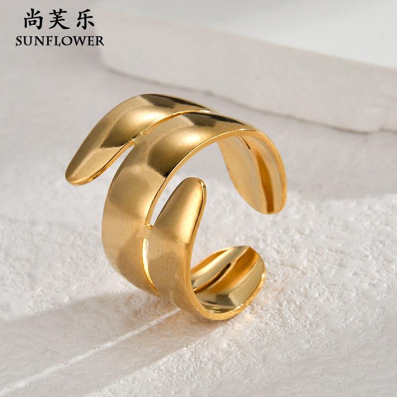 R738 (3)