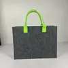2026 Ano do Cavalo Em Estoque Bolsas de Feltro Personalizadas Bolsas de Feltro Coloridas de Grande Capacidade com Impressão de Logotipo Corporativo Bolsas de Feltro