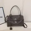 Estilo Novo Primavera 2026 Europeu e Americano Simples Grande Capacidade Casual Fivela de Trava Bolsa Grande Moda Tendência Bolsa de Ombro Único Transversal para Mulheres