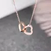 Item Popular Mais Vendido: Colar de Coração com Duplo Anel Simples e Versátil para Mulheres, Design de Nicho de Luxo Leve, Joia de Corrente para Clavícula de Alta Qualidade