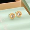 Aretes de botón de acero de titanio con diamantes digitales romanos para mujer al por mayor simples moda acero inoxidable venta directa de fábrica