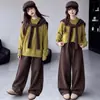 Conjunto de otoño 2026 para niñas, nuevo, elegante y moderno, suéter tipo chal y pantalones de lana para niñas mayores, atuendo estilo bosque para niños