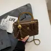 Bolsa Quadrada Pequena Bordada em Losango Transfronteiriça 2024 Explosão de Luxo Leve Bolsa Transversal com Corrente Ins Bolsa de Mão Bolsa Transversal de Ombro