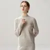Nueva colección de otoño e invierno: prenda interior de punto de cachemira a la moda, suave y cómoda, color liso, cuello semi-alto, mangas largas y delicada con la piel para mujer