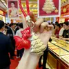 Oro Puro 999 Carpa Dorada Navideña Colgante de Cadena para Teléfono Árbol de Navidad Llavero de Papá Noel Adorno Regalo para Novia