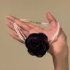 Colar Gargantilha Choker 3D de Pérola e Rosa Estilo Retro Hong Kong Design de Nicho Corrente para Clavícula Colar Versátil da Moda para Mulheres